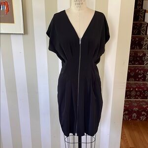 Elegant H&M Black Zipper Dress in size 6